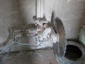 concrete-cut-wall-saw-small.jpg