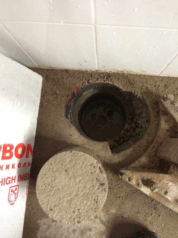 как сделать отверстие под канализацию в фундаменте