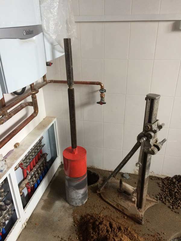 отверстие в плите под канализацию