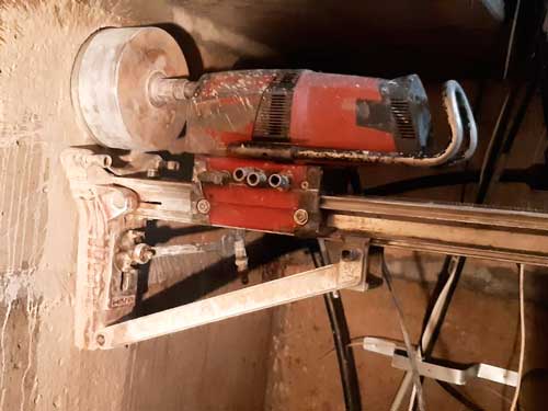 Алмазное бурение стен фото